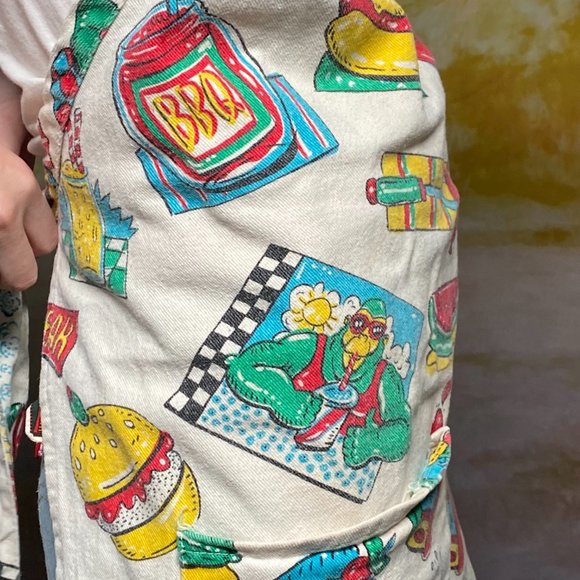 Grilla Gear Hot Dogs & Burgers Grilling Apron - Picture 4 of 5